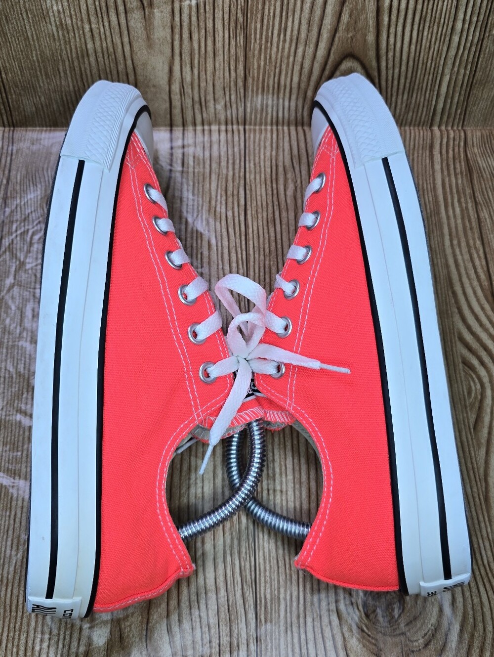 Converse Neon Orange Low Top Sneakers Women's 9 / Mens 7 - Picture 5 of 8